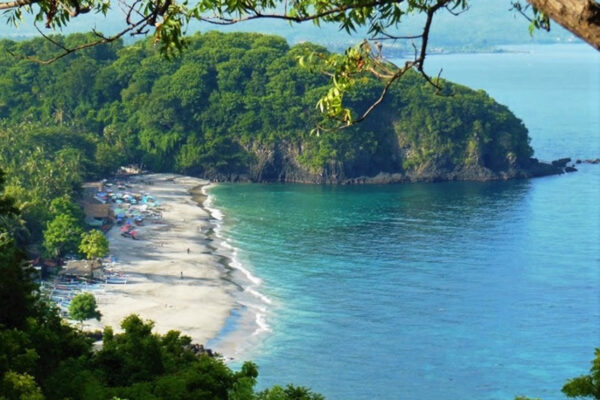 Pantai tersembunyi Indonesia